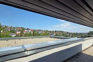 Penthouse-Ausblick & Haus-im-Haus-Gefühl: Ihr neues Familiendomizil in Stuttgart-Botnang!