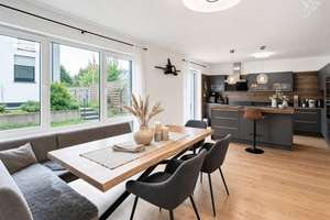 IHR GRÜNES STADTLEBEN WARTET 🌳🔑 Neuwertige 4-Zimmer-Wohnung mit eigenem Garten in Bad Homburg! – Die vollständige Adresse der Immobilie erhältst du vom Anbieter., 61348 Bad Homburg vor der Höhe – Vorschaubild 1