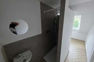 Innenstadtlage - sehr schöne renovierte 3-ZKB, 81m² (102m²) Dachgeschoss-Wohnung, EK, 2 Bäder  – Lutherstr 11, 34117 Nord (Holland), Kassel – Vorschaubild 11