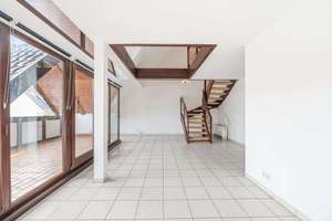 Charmante Galerie-Wohnung auf zwei Ebenen – Offenes Raumkonzept in ruhiger Lage – Die vollständige Adresse der Immobilie erhältst du vom Anbieter., 70439 Stammheim-Mitte, Stuttgart – Vorschaubild 4