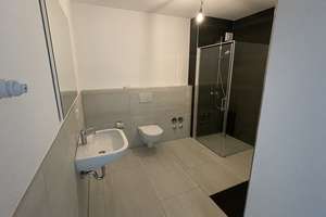 Erstbezug: Moderne 3-Zimmer-Wohnung mit Terrasse in Düsseldorf-Rath direkt am Wald mit TG-Stellplatz – Oberrather Straße 57, 40472 Rath, Düsseldorf – Vorschaubild 5