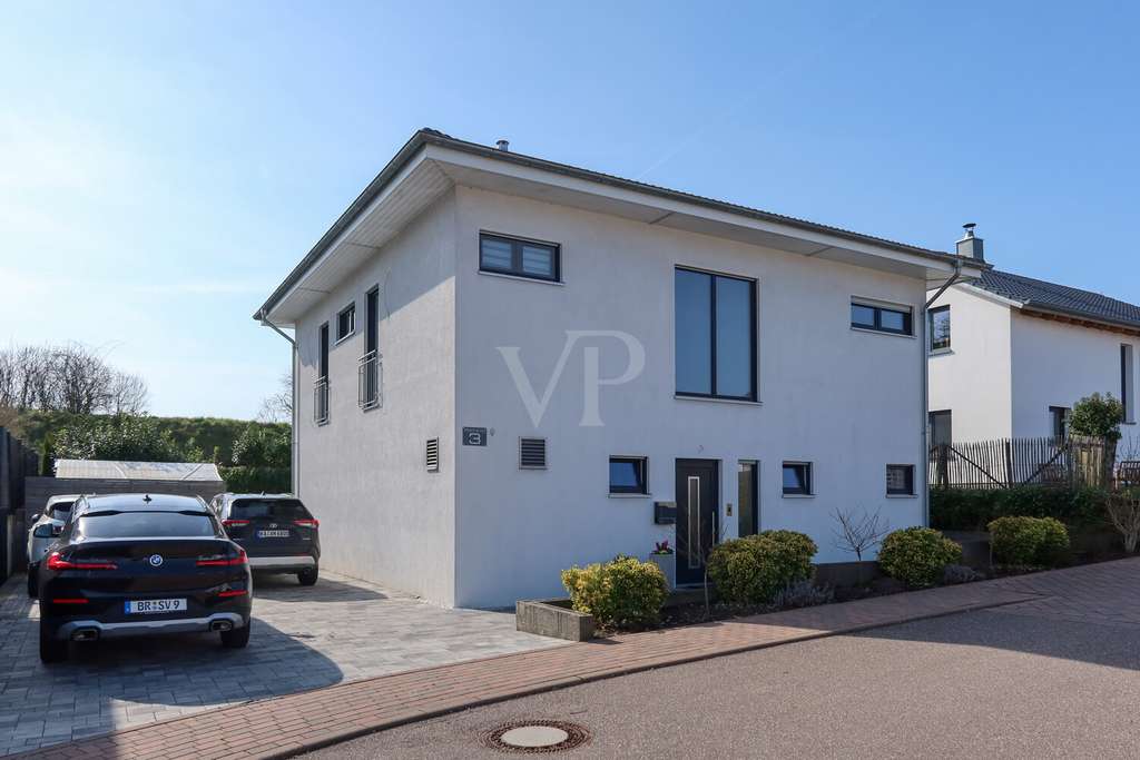 Immobilie in Zaisenhausen - Modernes Einfamilienhaus BJ 2016 | 180 m² Wohnfläche | Großzügiges Familienhaus mit Terrasse - Bild 2