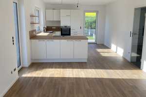 Großzügige DHH mit PV-Anlage, Speicher, Wallbox , EBK, 2 Bädern und Carport – Erlangen-Höchstadt (Kreis) – Vorschaubild 13