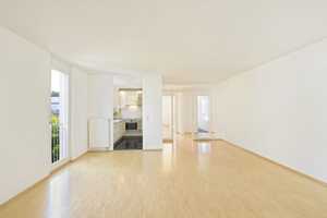 Helle 4-Zimmer-Wohnung mit Balkon & Einbauküche in München-Solln – Faustnerweg 11, 81479 München – Vorschaubild 1