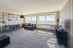 Helle 1-Zimmer-Wohnung mit Weitblick über Hamburg – Hamburger Straße 3, 22083 Barmbek-Süd, Hamburg – Vorschaubild 2