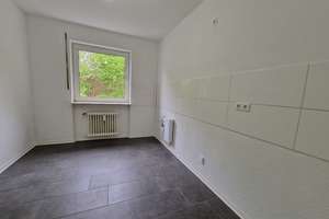 Gemütliche 2-Zimmer-Wohnung mit großem Balkon auf dem Eschberg – Breslauer Straße 31, 66121 Eschberg, Saarbrücken – Vorschaubild 3