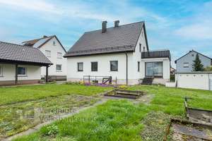 Großes Einfamilienhaus mit schönem Garten und 2 Garagen – Die vollständige Adresse der Immobilie erhältst du vom Anbieter., 72766 Sondelfingen, Reutlingen – Vorschaubild 3