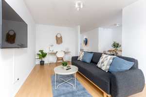 Vollmöblierte 2-Zimmer-Wohnung inkl. WLAN, Strom, Haus- & TV Service. – Irgenhöhe 10, 66119 Stadtverband Saarbrücken (Kreis) – Vorschaubild 2