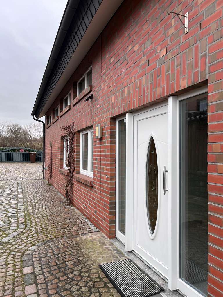 Immobilie in Westensee - Einfamilienhaus mit Potenzial - Wohnen & Arbeiten in Westensee - Bild 1