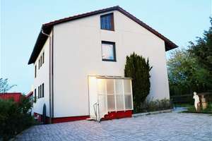 Platzwunder auf 731 qm: Saniertes 2-Familienh. & Wintergarten & Potential im Herzen Pfeffenhausens – Ringstraße 13, 84076 Pfeffenhausen – Vorschaubild 4