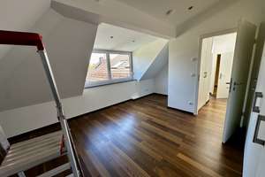 Lebensraum in Allach: 2-Zimmer-Dachgeschosswohnung mit gehobener Ausstattung – Vesaliusstraße 28, 80999 Untermenzing, München – Vorschaubild 4