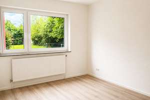 Frisch sanierte 3-Zimmer-Wohnung mit Einbauküche & Balkon – Erstbezug nach Sanierung – Tondernstr. 43, 23556 Sankt Lorenz Nord, Lübeck – Vorschaubild 2