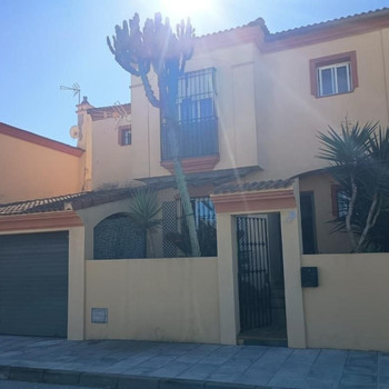 Atemberaubende Villa mit Pool in Las Pilas