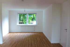 Sanierte, geschmackvolle 3-Zimmer-Erdgeschosswohnung mit Garten, EBK usw. in Wolfsburg – Wolfsburg – Vorschaubild 3