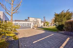 Villa mit Fernblick, Pool und Einliegerwohnung in Roßdorf-Gundernhausen – Die vollständige Adresse der Immobilie erhältst du vom Anbieter., 64380 Roßdorf – Vorschaubild 2