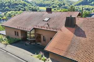 Tolles Einfamilienhaus mit viel Platz und Möglichkeiten – Die vollständige Adresse der Immobilie erhältst du vom Anbieter., 35767 Breitscheid – Vorschaubild 5