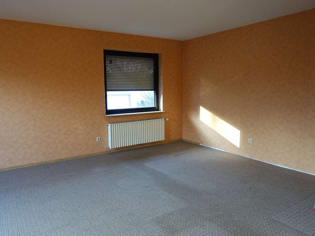 Immobilie in Lehrte - Zweifamilienhaus mit Doppelgarage in bevorzugter Wohnlage von Lehrte/Hämelerwald - Bild 2