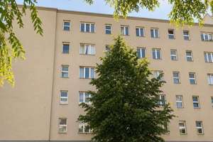 Renovierungsbedürftige 4-Zimmer-Wohnung unweit vom Schloß Charlottenburg – Die vollständige Adresse der Immobilie erhältst du vom Anbieter., 10589 Charlottenburg, Berlin – Vorschaubild 2