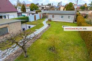 IMMOBERLIN.DE - Teilbares Grundstück mit Bungalow in familienfreundlicher Lage – Berlin – Vorschaubild 2