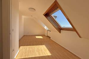 TOP 2-Zimmerwohnung im Herzen von Duisburg im Dachgeschoss - 360° – Düsseldorfer Straße 526, 47055 Wanheimerort, Duisburg – Vorschaubild 6