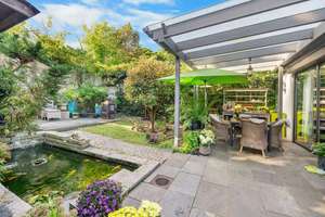 Traumgarten mit Koi-Karpfenteich im ALSTERTAL! – Die vollständige Adresse der Immobilie erhältst du vom Anbieter., 22399 Hummelsbüttel, Hamburg – Vorschaubild 3