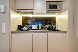 MÖBLIERT - BESTE LAGE - Modernes Business Apartment mit Balkon – Die vollständige Adresse der Immobilie erhältst du vom Anbieter., 70191 Heilbronner Straße, Stuttgart – Vorschaubild 10