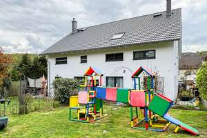 Neuwertiges Zweifamilienhaus in ruhiger Feldrandlage von Dorndiel mit Garten, Kamine und viel Platz! – Die vollständige Adresse der Immobilie erhältst du vom Anbieter., 64823 Groß-Umstadt – Vorschaubild 3