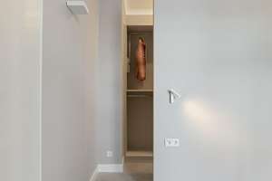 Stilvolles Juwel: Altbau mit exklusiver Ausstattung und Sauna – Kennedydamm 7, 40476 Golzheim, Düsseldorf – Vorschaubild 9