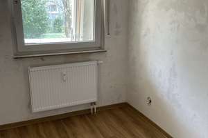 Helle 3,5-Zimmer-Wohnung mit Loggia in Eckenheim zu vermieten – 60435 Eckenheim, Frankfurt am Main – Vorschaubild 7