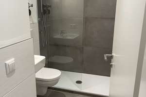 Von Privat- Hochwertig modernisierte 2-Zimmer Wohnung mit Balkon und EBK in Harlaching. – Grünwalder Straße 44, 81547 Giesing, München – Vorschaubild 4