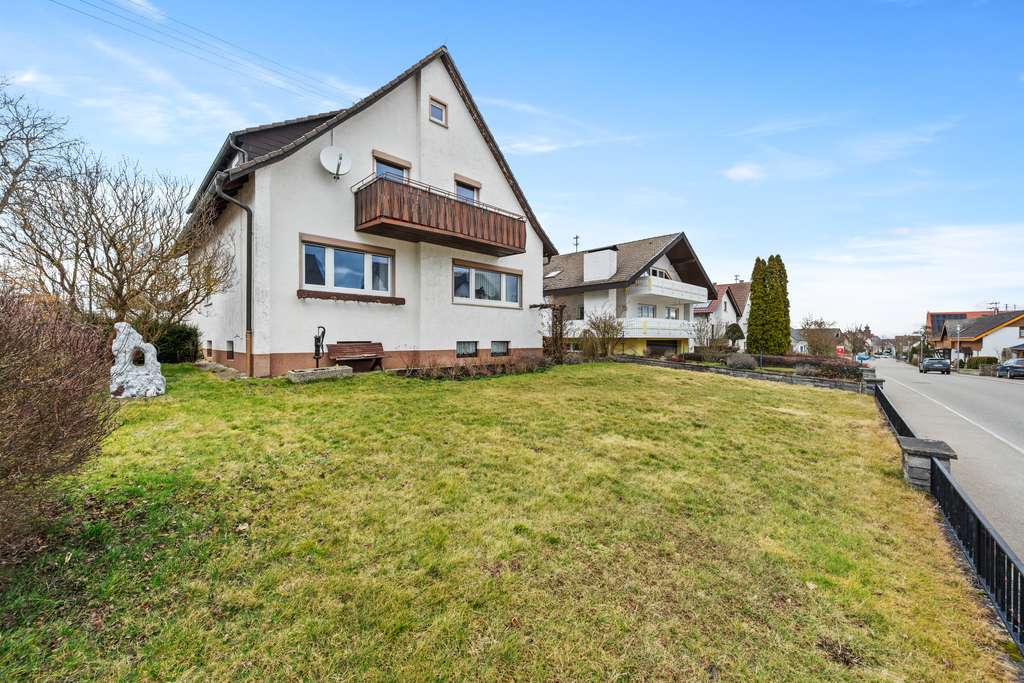 Immobilie in Haigerloch - Charmantes Einfamilienhaus mit Ausbaupotenzial, Scheune & Doppelgarage in guter Lage von Haigerloch - Bild 1