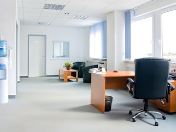 Büro/Praxis/Ladengeschäft - vielseitiges Objekt deals (Radeburg/Sa.)