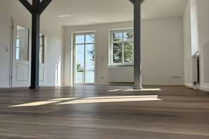 Erstbezug nach Sanierung mit Einbauküche und Balkon: attraktive 6-Zimmer-Wohnung in Potsdam
