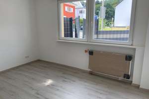 2 Zimmer, 65qm², mit Einbauküche, Terrasse zur Strasse, Keller und Stellplatz – Hauptstrasse 82, 53229 Holzlar, Bonn – Vorschaubild 7