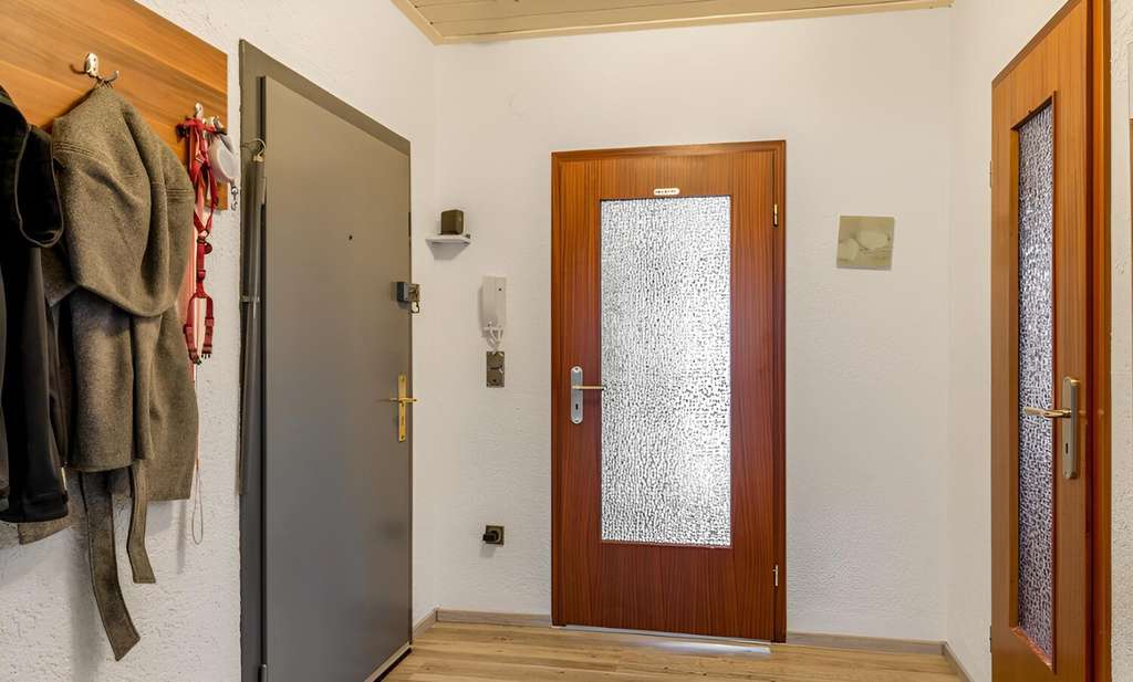 Immobilie in Viernheim - Stilvolle Dachgeschosswohnung mit sonniger Loggia, Sauna und Garage - Bild 3