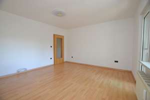 Hier lebt es sich gern! moderne 3-Raum Wohnung mit Balkon in
Duisburg-Overbruch ! – Memeler Straße 36, 47178 Overbruch, Duisburg – Vorschaubild 2