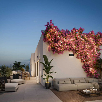 DACHWOHNUNG mit 3 Schlafzimmern und 111 m2 (Terrasse). Wohnanlage mit Pool