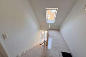 Helle, bezugsfreie Maisonettewohnung mit zwei Balkonen in Münster-Mecklenbeck – Die vollständige Adresse der Immobilie erhältst du vom Anbieter., 48163 Mecklenbeck, Münster – Vorschaubild 16