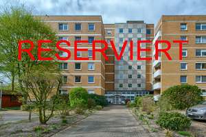 Modernisierte Eigentumswohnung mit Balkon/Wintergarten und Außenstellplatz in Schevemoor