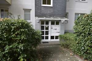Lichtdurchflutete 3-Zimmer-Wohnung mit Balkon, Aufzug, Garage & neuwertiger Einbauküche