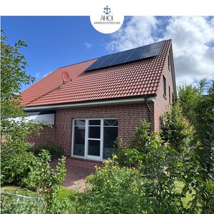 Attraktive Doppelhaushälfte mit sonnigem Garten, PKW-Stellplatz und PV-Anlage
