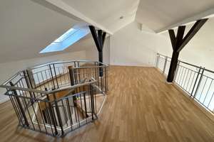 Altbau-Maisonette mit Galerie | 2 Bädern | Parkett | Süd-Balkon