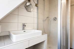Hell. Modern. Charmant. Dachgeschosswohnung mit besonderem Wohngefühl – Bromberger Straße 14, 90491 Schoppershof, Nürnberg – Vorschaubild 6