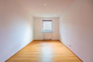 Der günstige Weg ins Eigenheim: Einfamilienhaus mit Garage und Gestaltungspotenzial – Die vollständige Adresse der Immobilie erhältst du vom Anbieter., 89462 Wittislingen – Vorschaubild 3