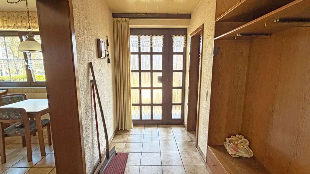 Immobilie in Hünxe - Bungalow mit großem Garten, Vollkeller und Garage in ruhiger Lage von Hünxe - Bild 1