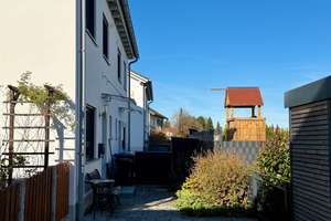 Modernes Zuhause mit Stil – Hochwertige Doppelhaushälfte in ruhiger Lage von Schongau – Die vollständige Adresse der Immobilie erhältst du vom Anbieter., 86956 Schongau – Vorschaubild 2