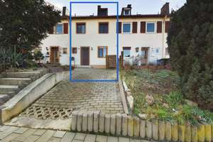 Reihenmittelhaus mit Garten, Wintergarten und 5 Zimmern – Haus mit Entwicklungspotenzial – Die vollständige Adresse der Immobilie erhältst du vom Anbieter., 91413 Neustadt an der Aisch – Vorschaubild 12