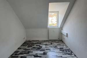 Helle 2-Zimmer- Dachgeschosswohnung in Aachen ab sofort zu vermieten – Küpperstraße 1, 52066 Burtscheider Kurgarten, Aachen – Vorschaubild 4