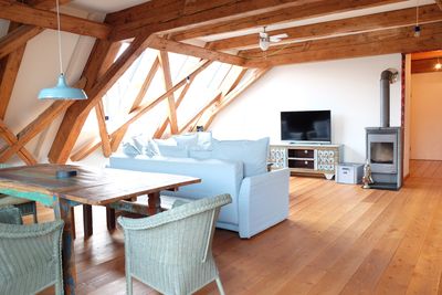 Mitten in Dießen: Großes Loft im alten Dachstuhl - hochwertig ausgebaut