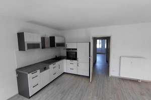 Helle 2-RW, Erdgeschoss, Terrasse, EBK, Bad mit Wanne und WMA, Tiefgarage, grüner Innenhof – Teichertring 2, 1662 Meißen – Vorschaubild 2